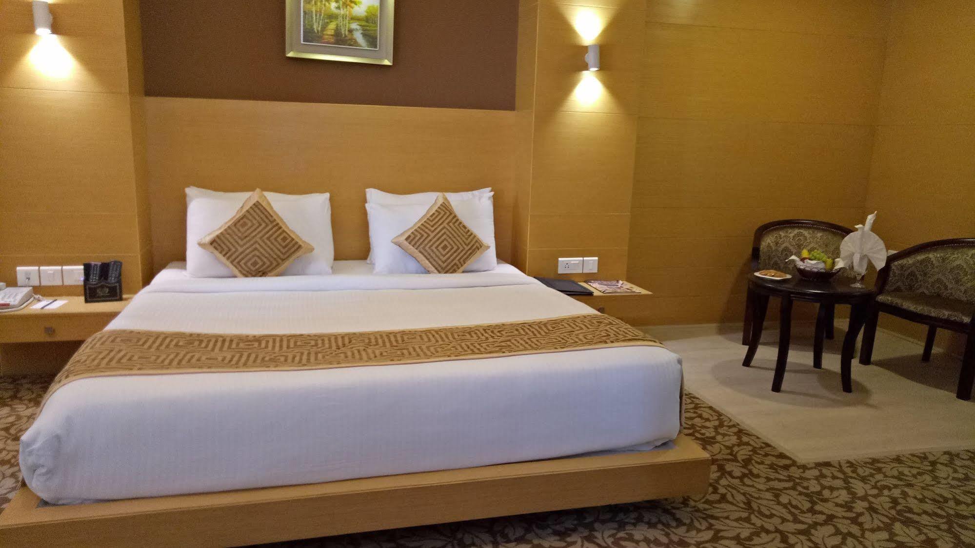 Hotel Patliputra Continental Patna  Luaran gambar
