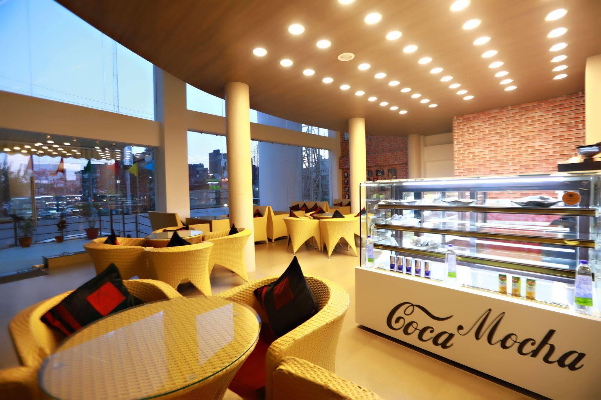 Hotel Patliputra Continental Patna  Luaran gambar